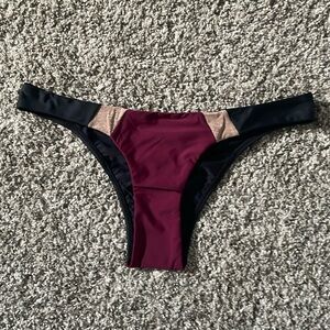 NWT PilyQ Vino Color Block Teeny Cheeky CoverageBikini Bottom.  Size Medium.